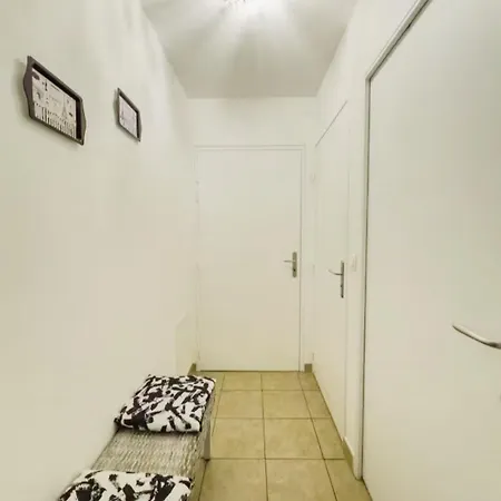 Joli T1 Avec Balcon Et Parking Séjour chez l'habitant